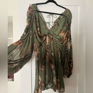 ASOS Design Flowy mini dress - US 8